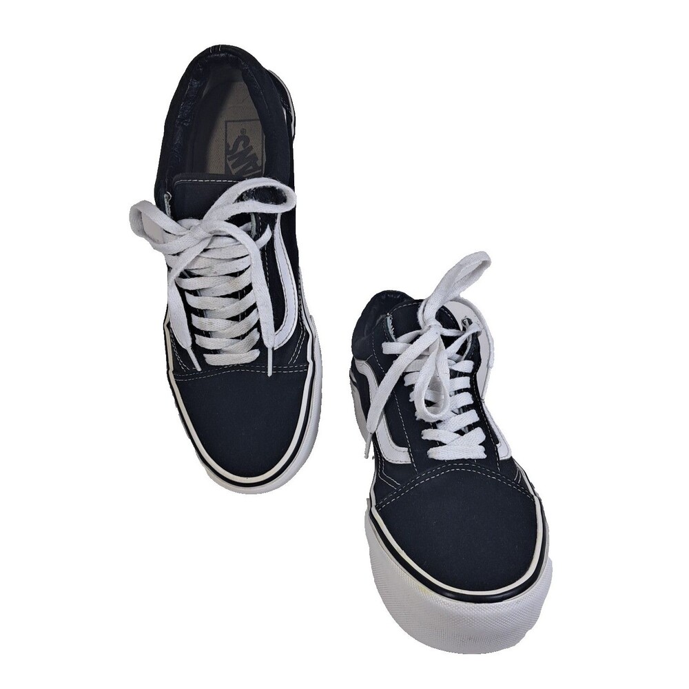 Women's Vans Old Skool Size 8.5 Classic Black/White Lace Up Sneaker Low Top EUC - Picture 2 of 9